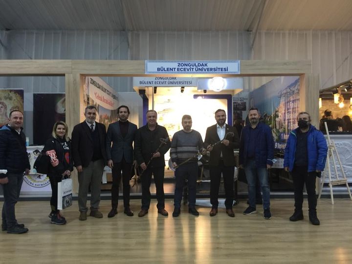 (ZONSİAD) Standını Bakanımız Nejdet Tıskaoğlu Zonguldak Bülent Ecevit Üniversitesi standını ziyaret etti