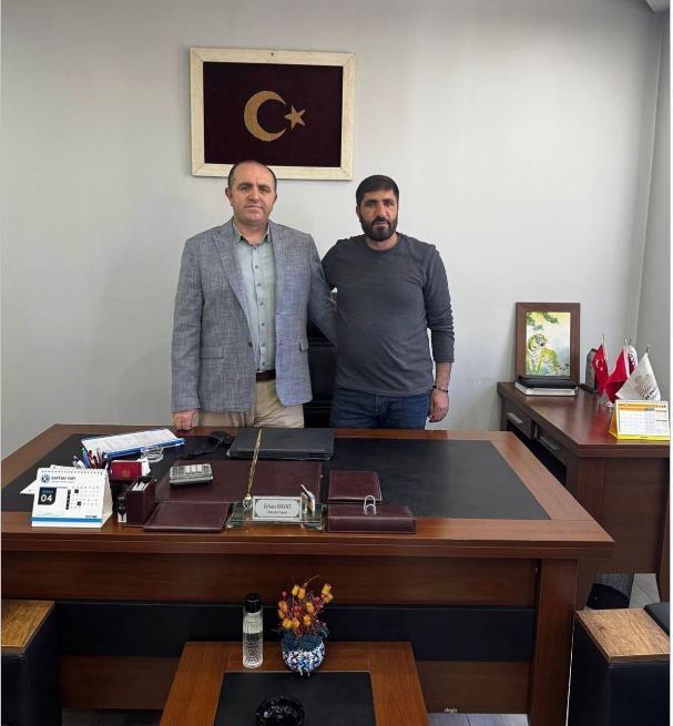 Elcab Kablo A.Ş Çaycuma Fabrika Müdürü Sayın Mustafa Kurt, Özkozlu İnşaat Yönetim Kurulu Başkanı Sayın Erhan Bayat'ı makamında ziyaret etti. 