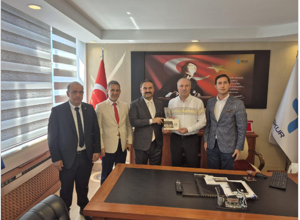  Zonguldak İŞKUR İl Müdürü Sayın Okan Şentürk’ü makamında ziyaret ettik.