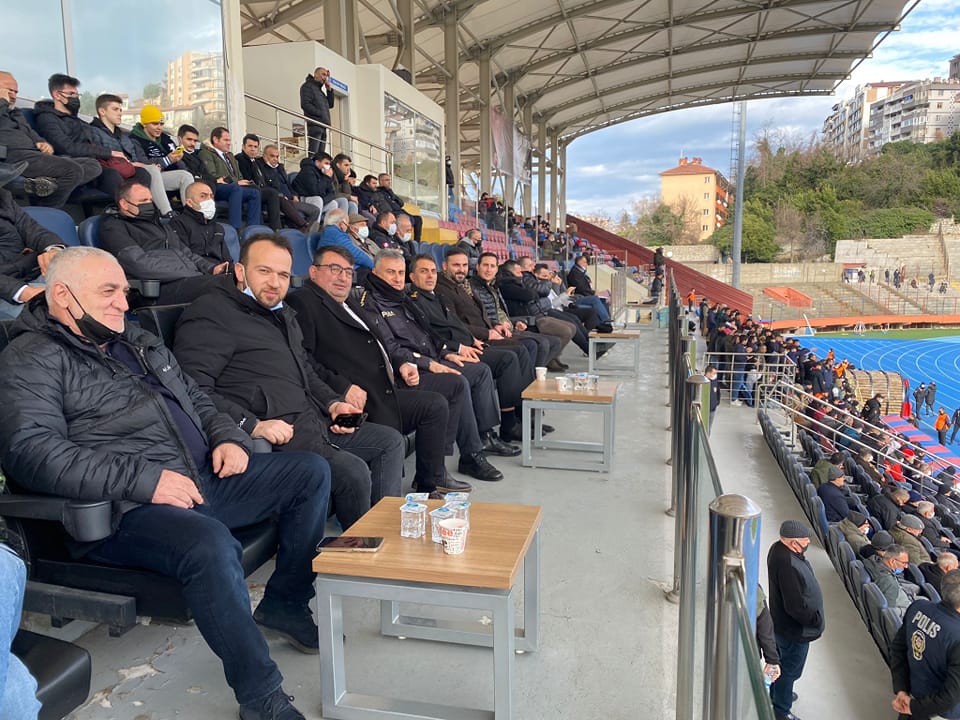  Zonguldakspor ile Pendikspor Arasında Oynanan Futbol Müsabakası