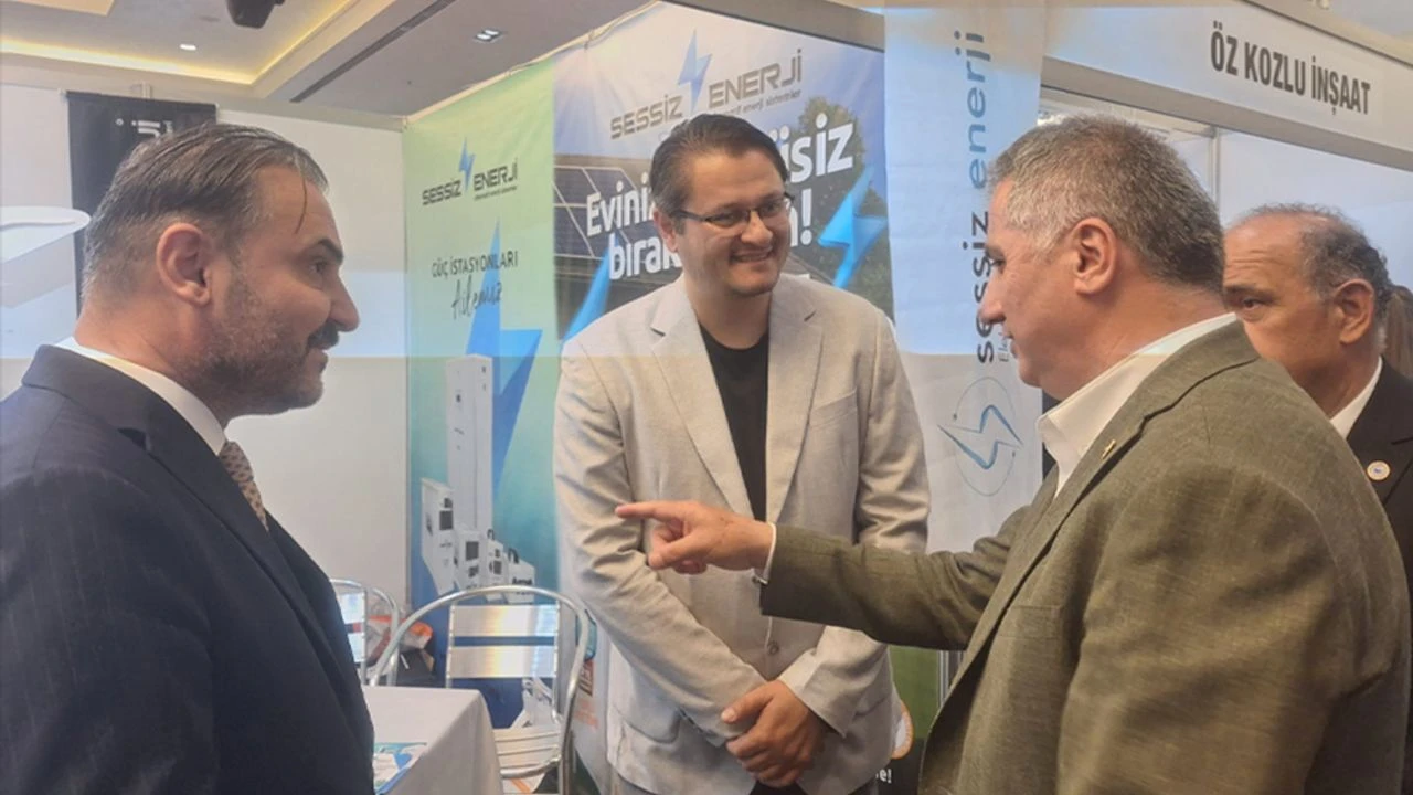 Milletvekili Bozkurt, Zonguldak Fuarı'nda iş insanlarıyla görüştü