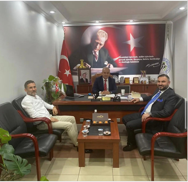 Gelik Belediye Başkanı Sayın Burhan Sezgin’i makamında ziyaret