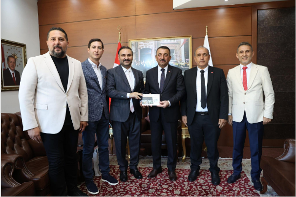 Zonguldak Valimiz Sayın Osman Hacıbektaşoğlu’nu makamında ziyaret ettik.