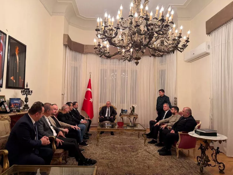 8-1 Gün Gazetesi tarafından “2025 Yılının En İyi İş İnsanları Derneği” ödülü